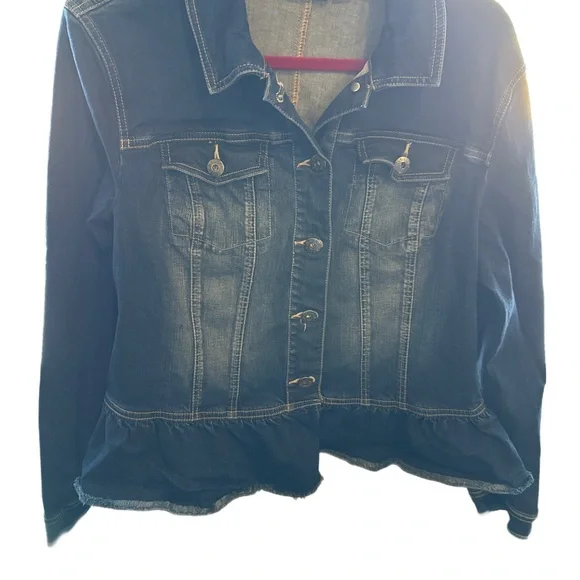 Belle by Kim Gravel Dark Blue Denim Jacket w/freyed hem-EUC - Picture 11 of 11